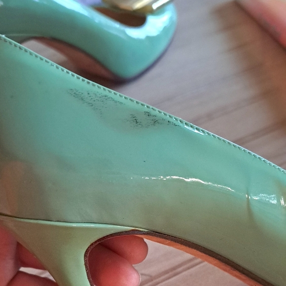 Kate Spade Karolina Seafoam Pastel Green Stylish Pumps Gold Bow High Heels - Picture 8 of 8